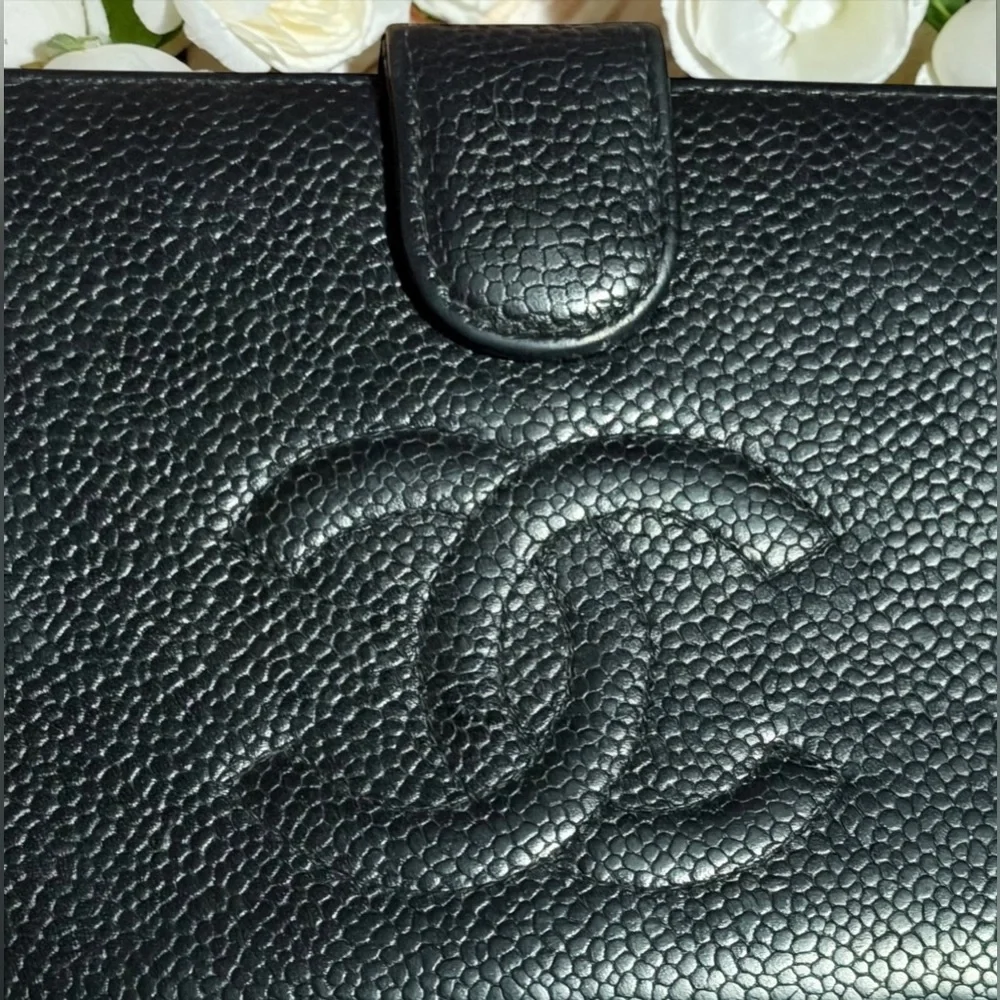 Chanel Caviar Timeless CC Long Wallet RICH BLACK LEATHER KISS Lock💋 - Picture 2 of 16